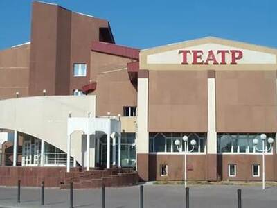 Городской драматический театр — учреждение города Нижневартовска с обширным репертуаром, отвечающим вкусам и интересам различных категорий зрителя разных возрастов. 